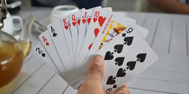 Chiến lược xếp bài Tiến Lên thông minh để tối đa hóa cơ hội chiến thắng