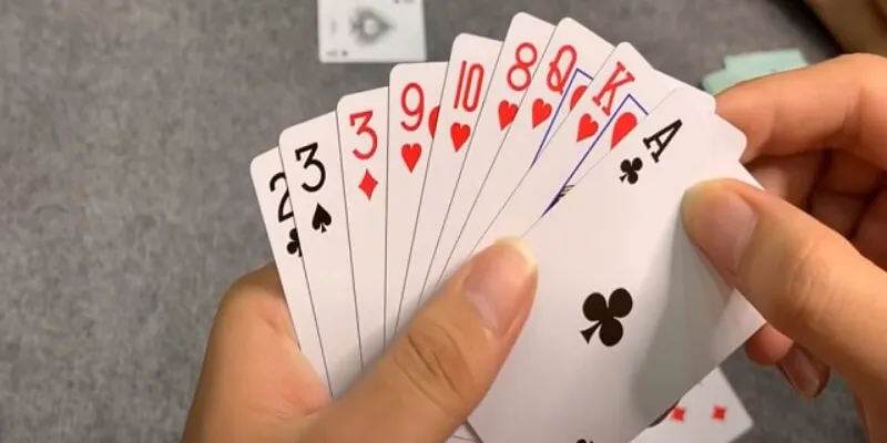 Chiến lược chơi Phỏm giúp bạn thu thập điểm nhanh chóng và hiệu quả